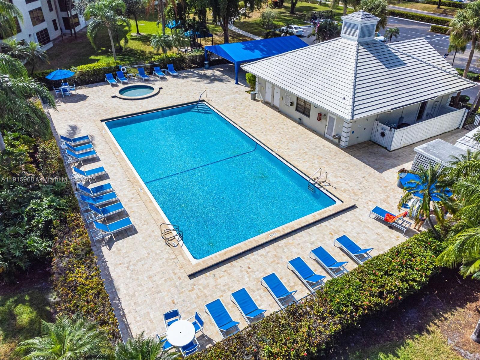 CONDO 19 OF WHITEHALL CON - Residential