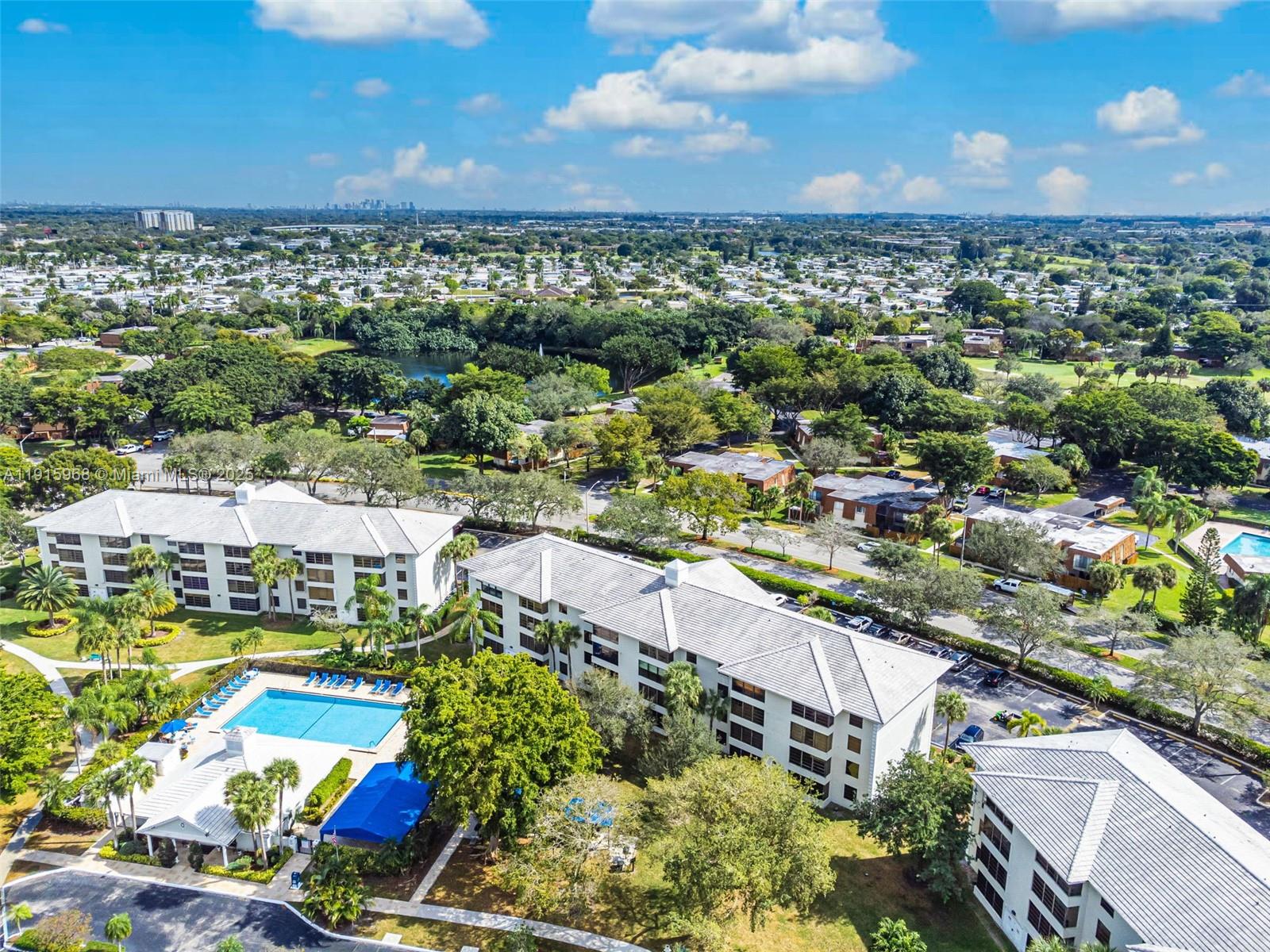 CONDO 19 OF WHITEHALL CON - Residential