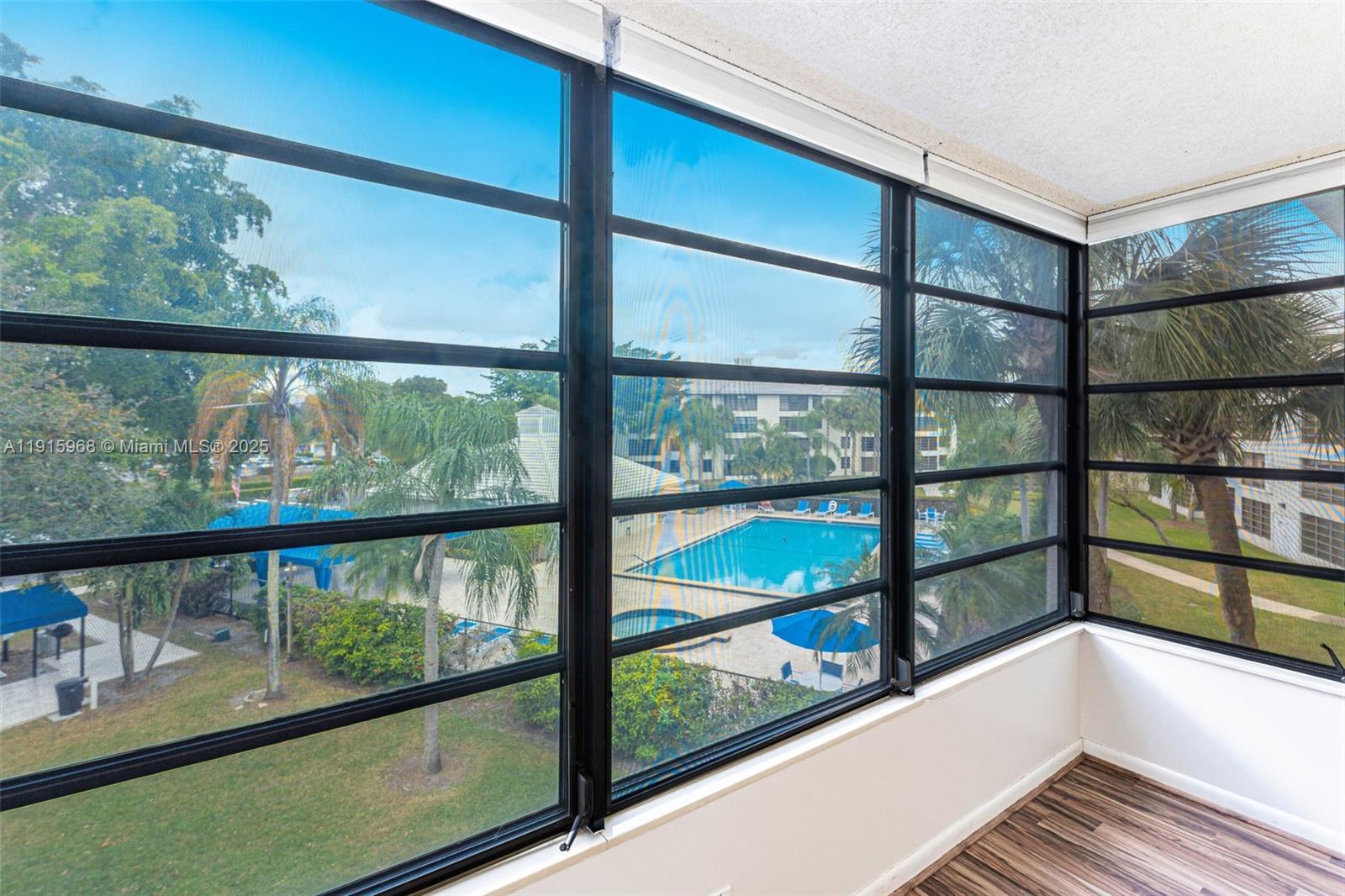 CONDO 19 OF WHITEHALL CON - Residential