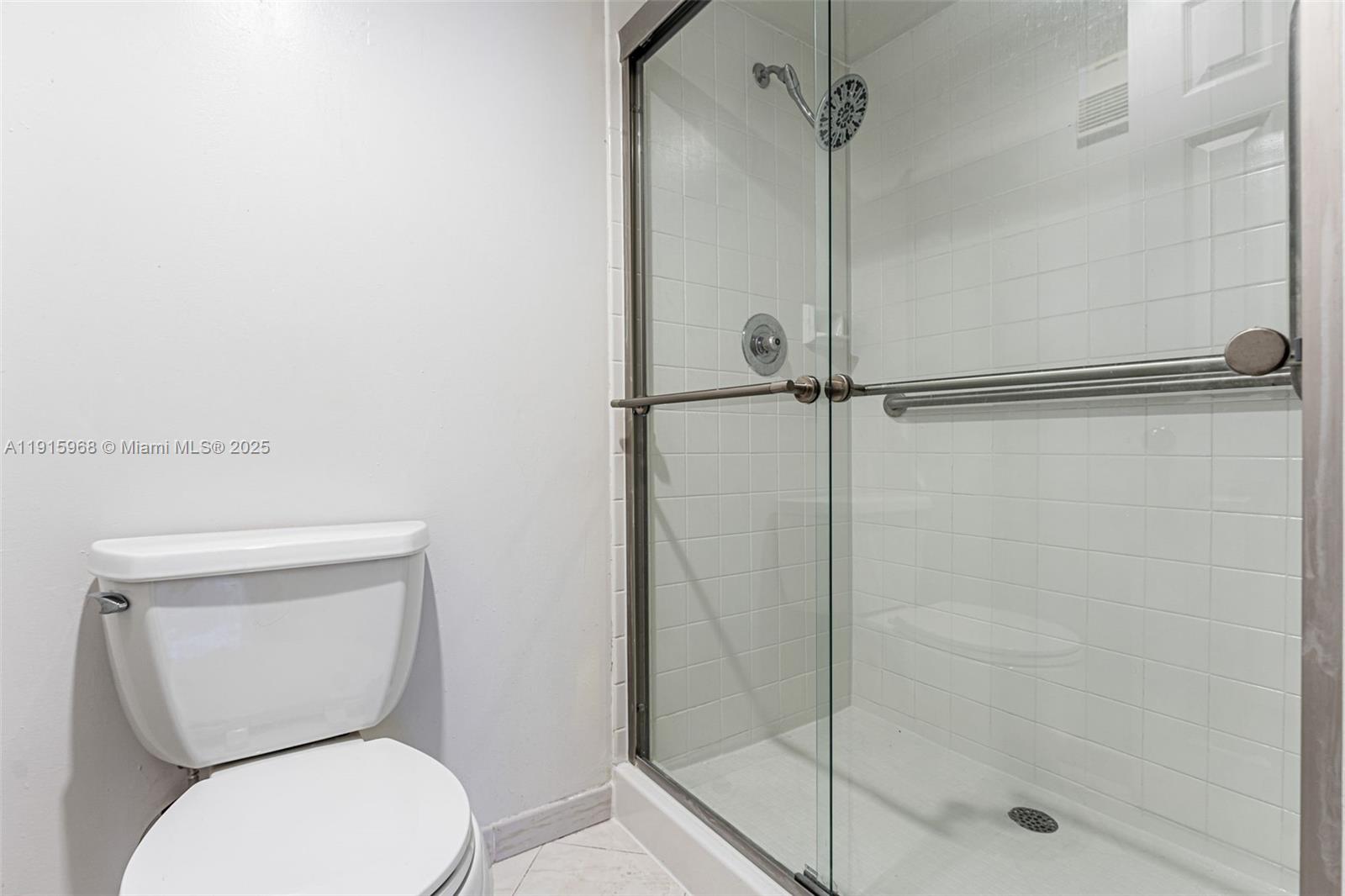 CONDO 19 OF WHITEHALL CON - Residential