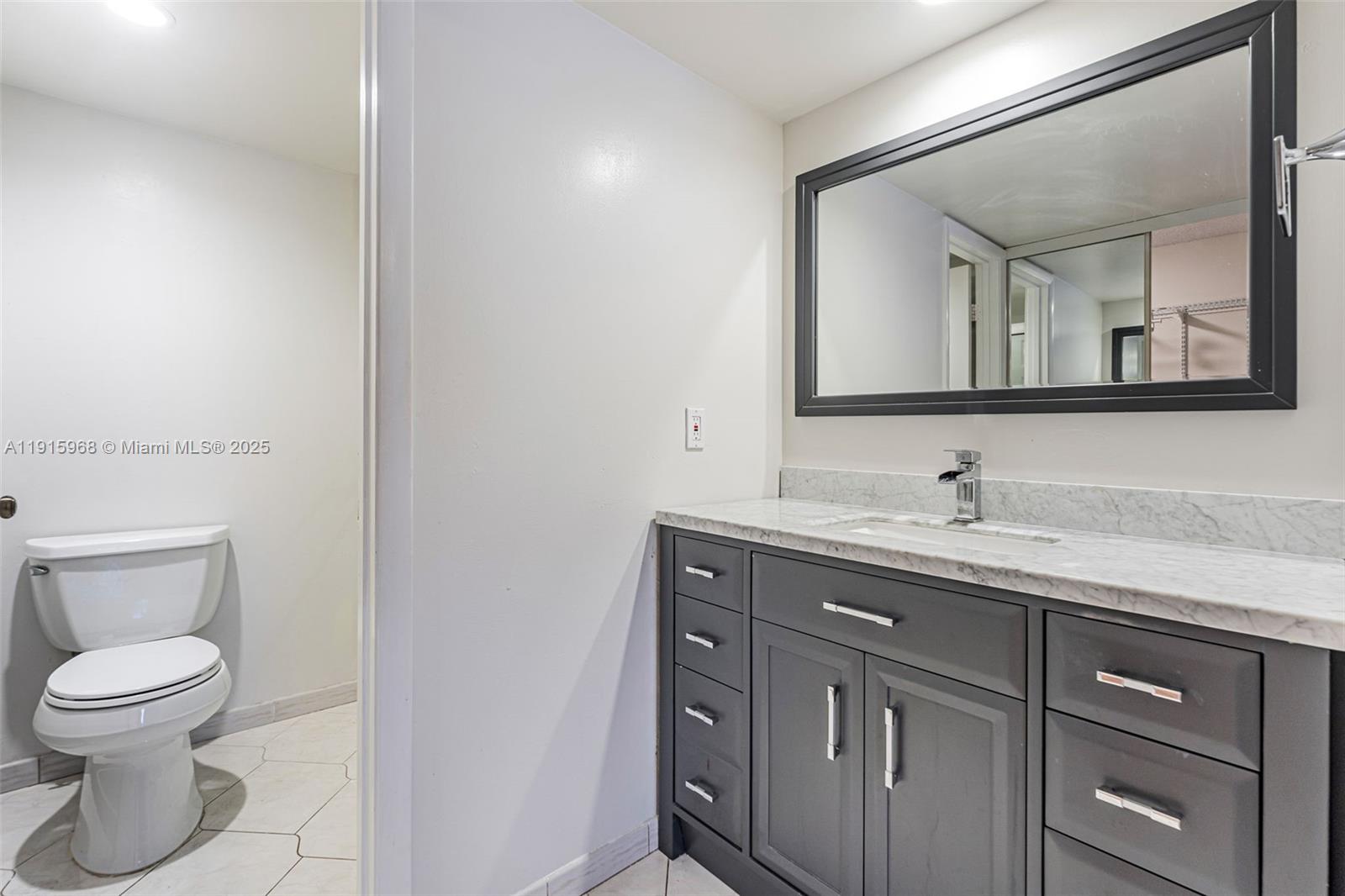 CONDO 19 OF WHITEHALL CON - Residential