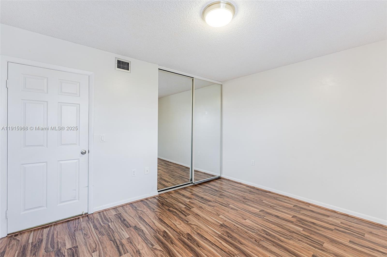 CONDO 19 OF WHITEHALL CON - Residential