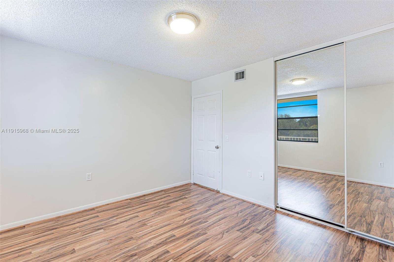 CONDO 19 OF WHITEHALL CON - Residential