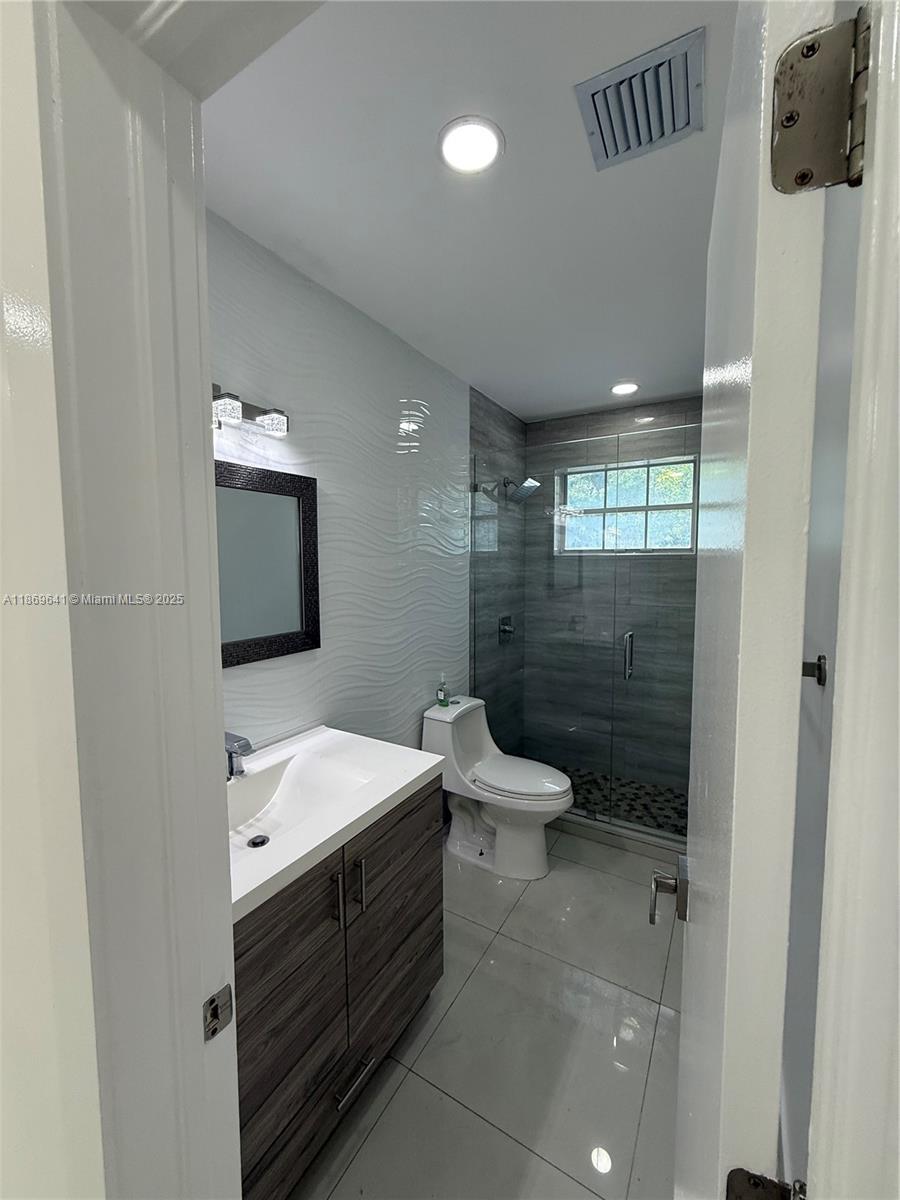 NORTHERN BLVD TRACK - Residential Income