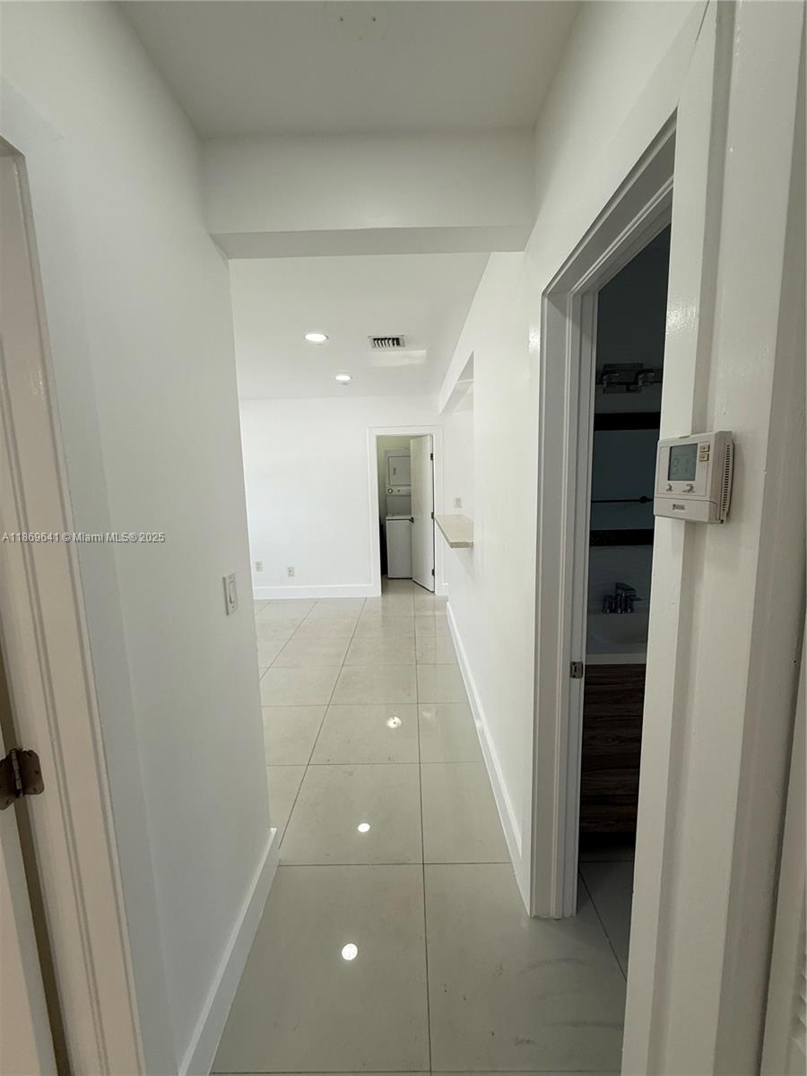 NORTHERN BLVD TRACK - Residential Income