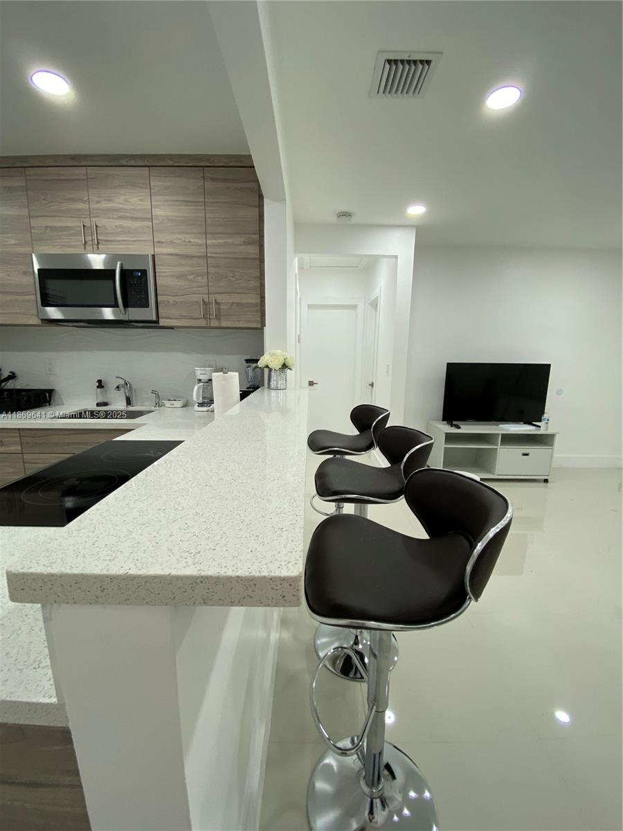 NORTHERN BLVD TRACK - Residential Income