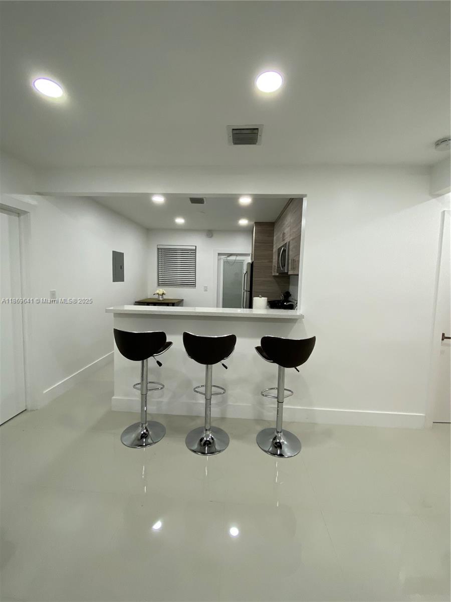 NORTHERN BLVD TRACK - Residential Income