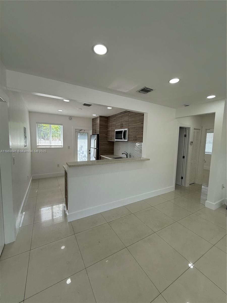 NORTHERN BLVD TRACK - Residential Income