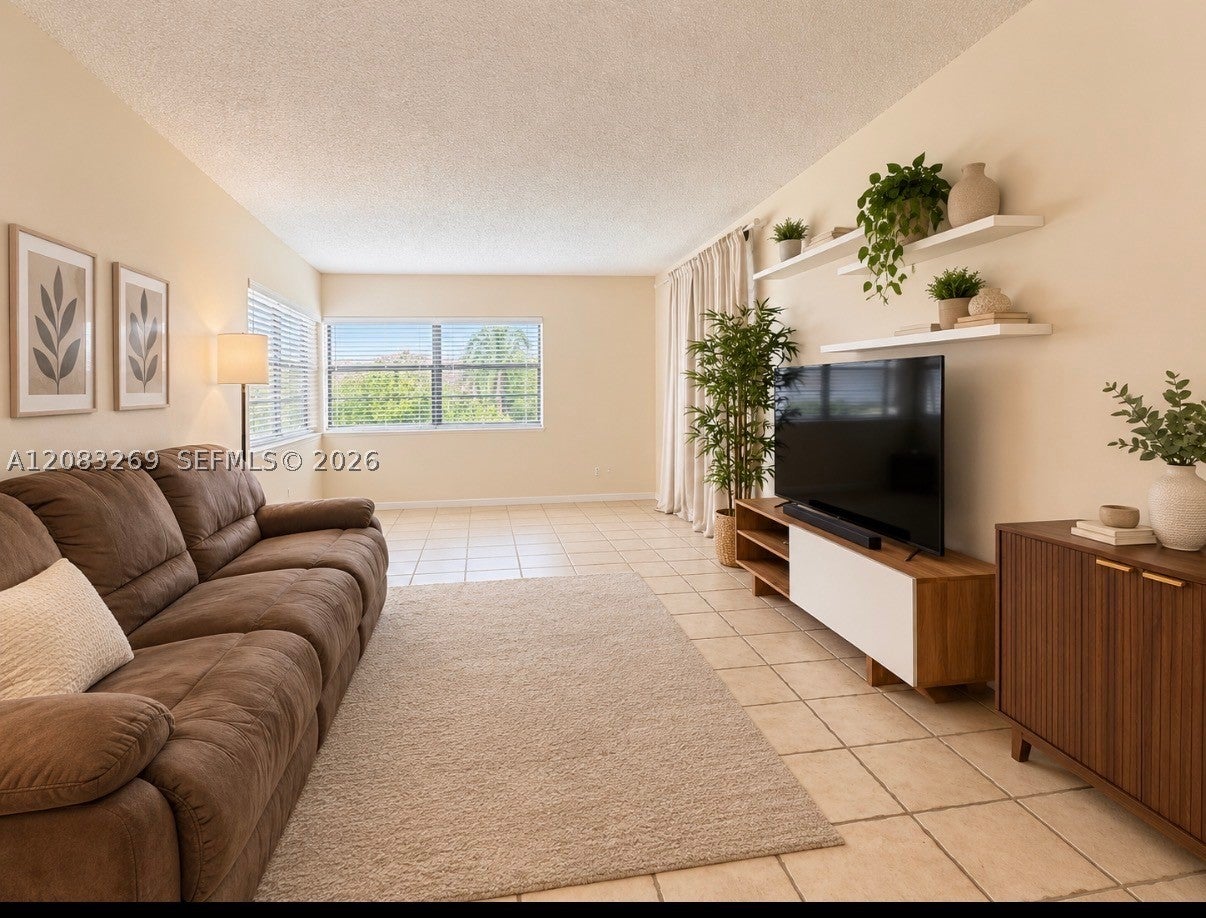 220 Lakeview Dr 101