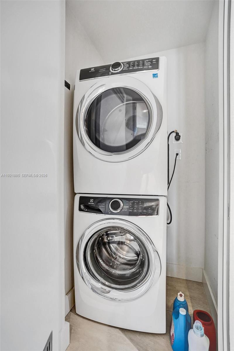 18975 COLLINS CONDO - Residential