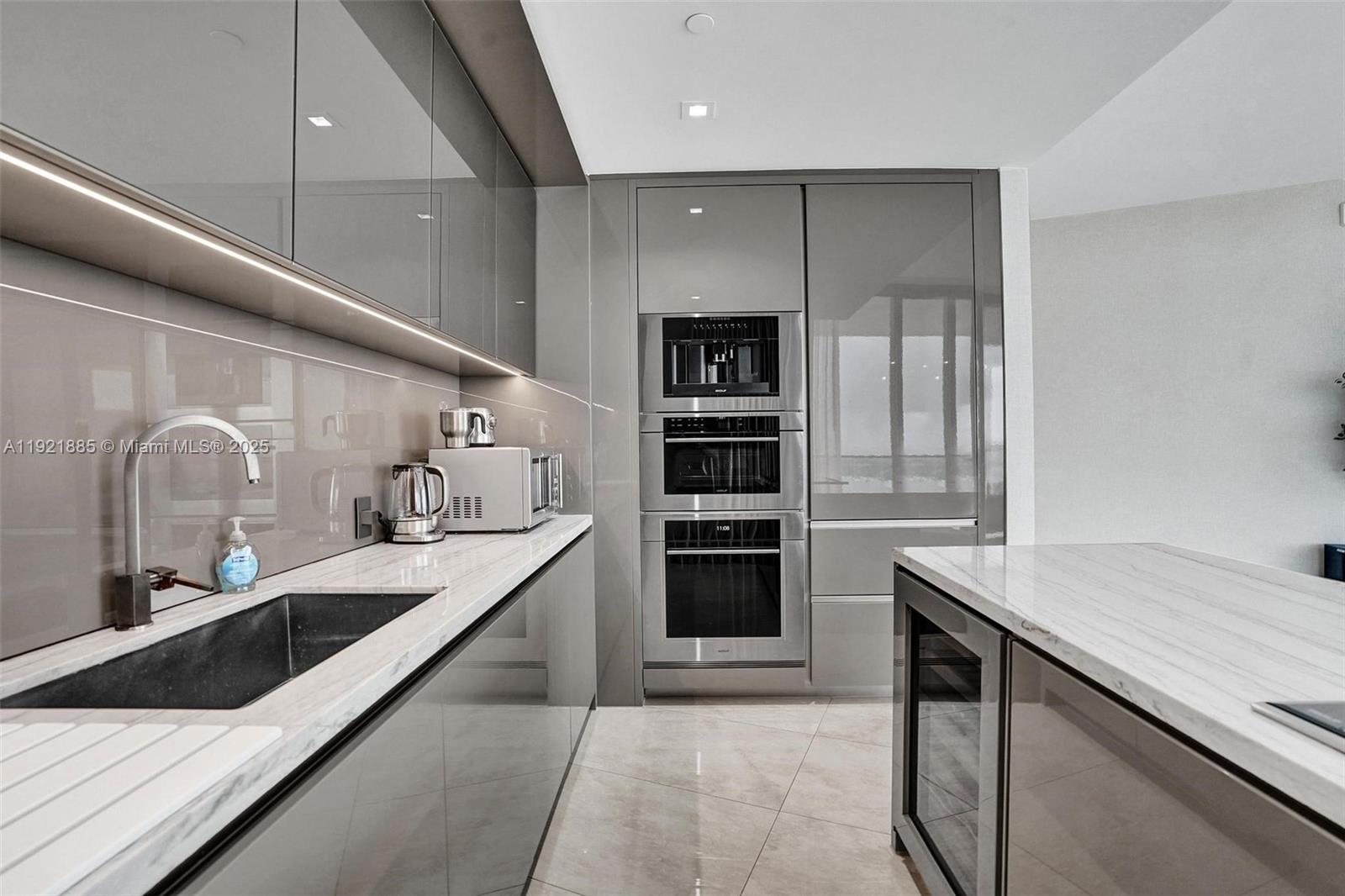 18975 COLLINS CONDO - Residential