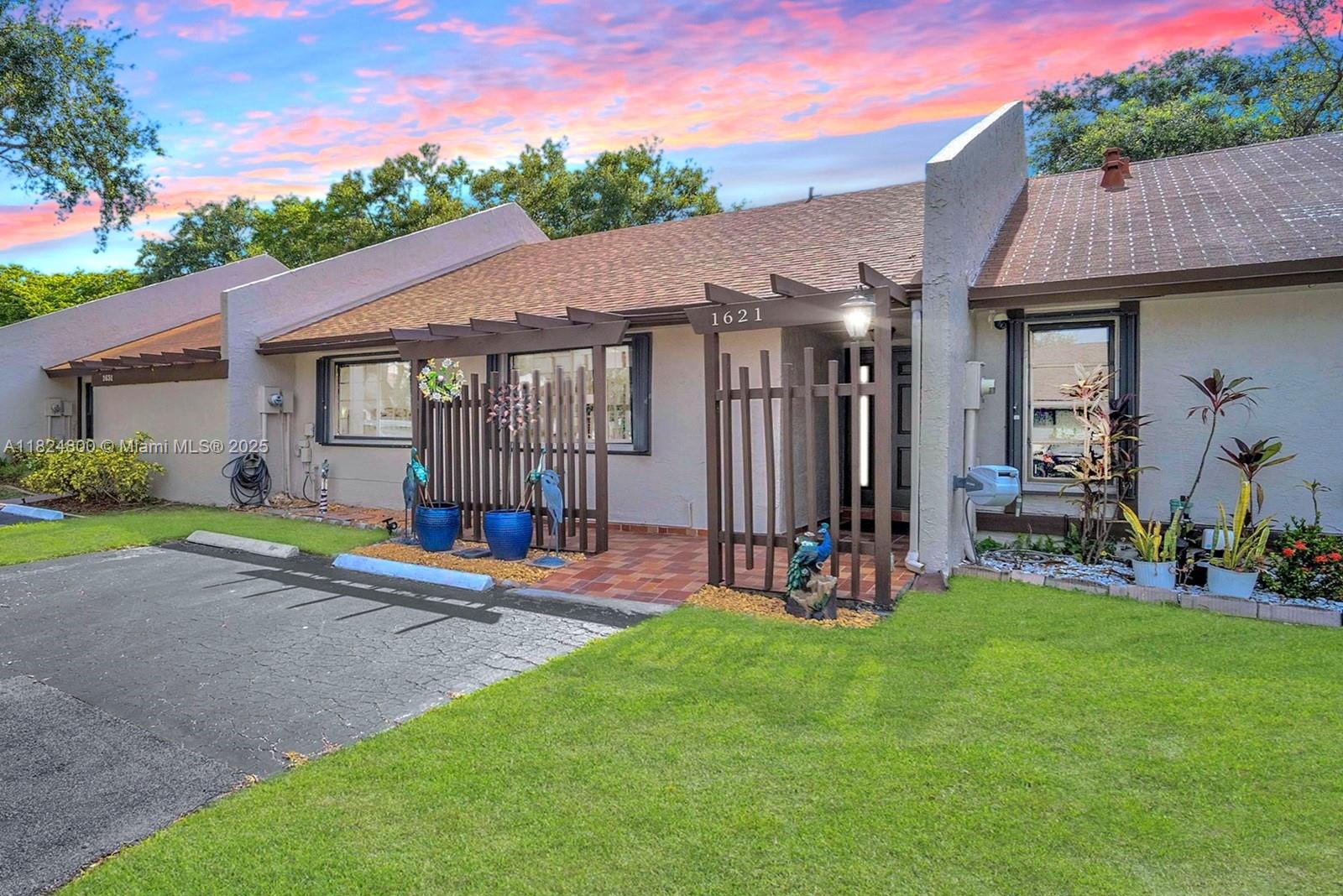 1621 NW 96th Ter