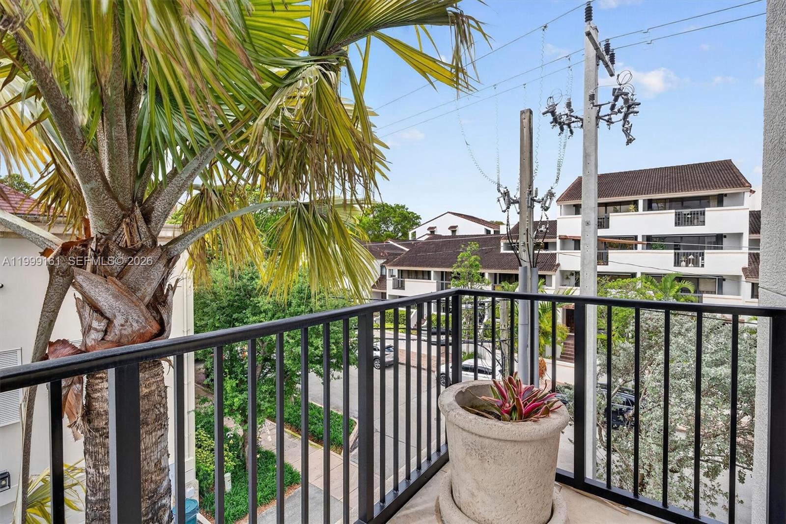 VALENCIA GRANDE CONDO - Residential