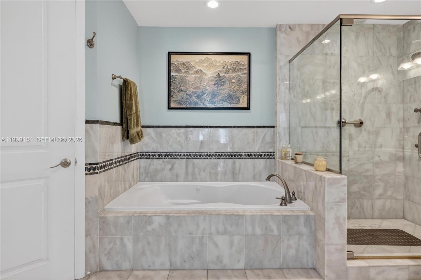 VALENCIA GRANDE CONDO - Residential