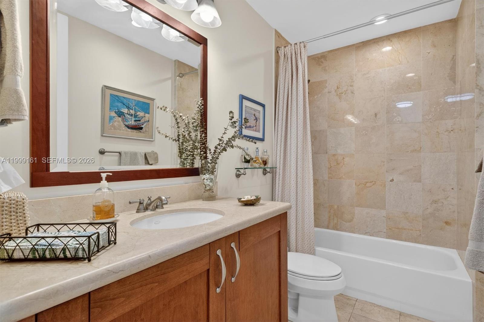 VALENCIA GRANDE CONDO - Residential