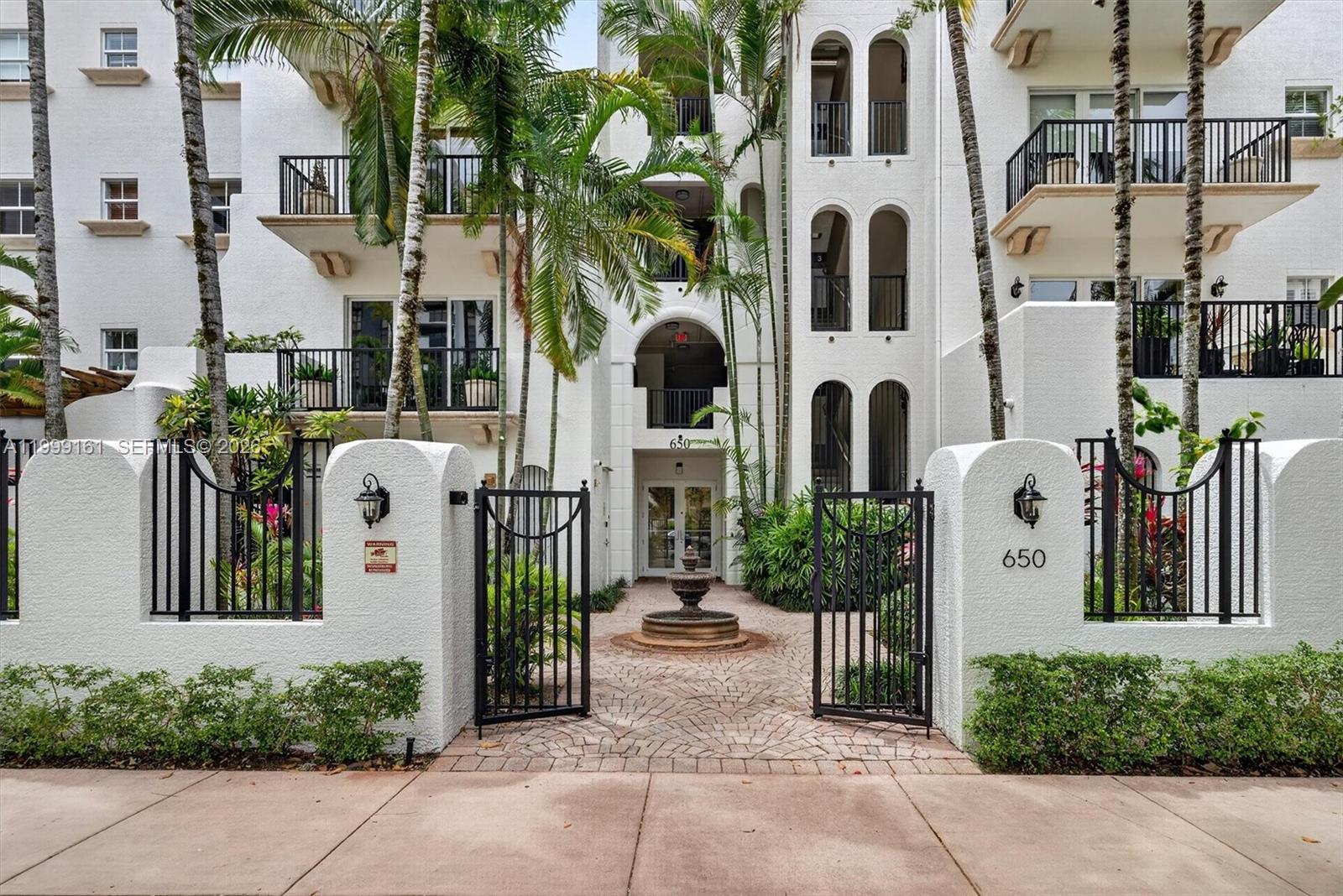 VALENCIA GRANDE CONDO - Residential