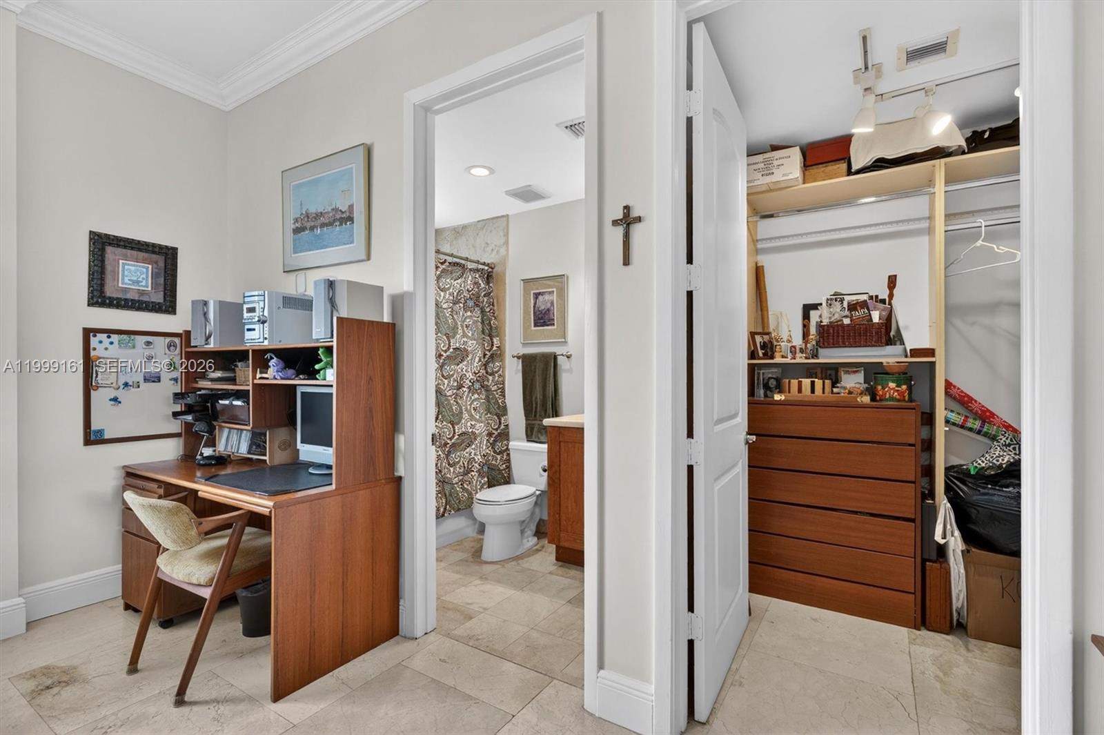 VALENCIA GRANDE CONDO - Residential