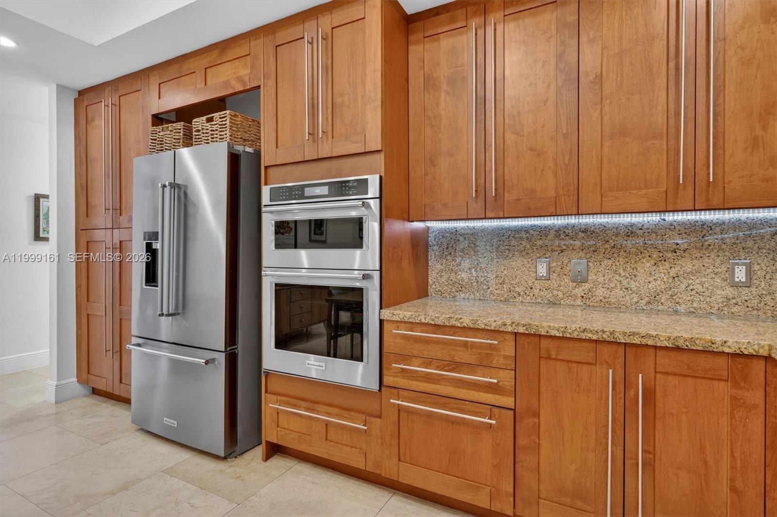 VALENCIA GRANDE CONDO - Residential