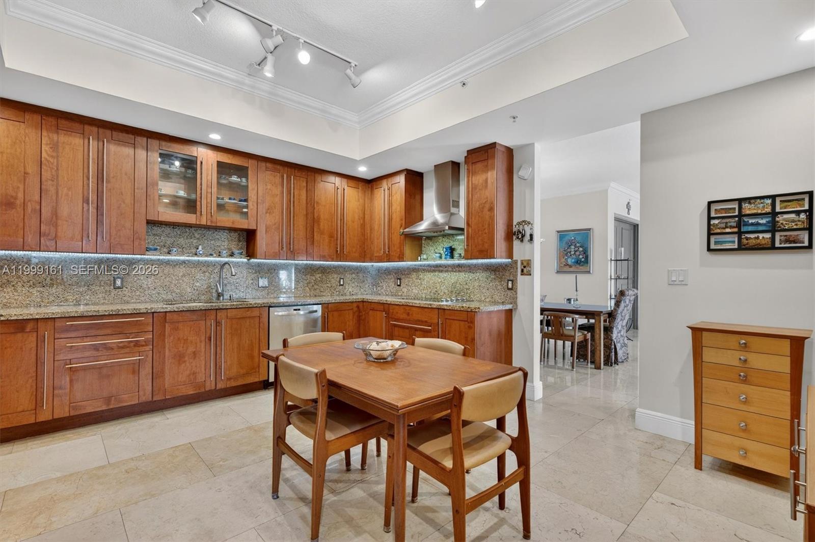 VALENCIA GRANDE CONDO - Residential