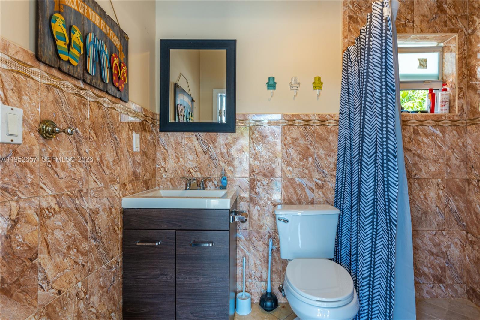 ESTATE MANSIONS - Residential