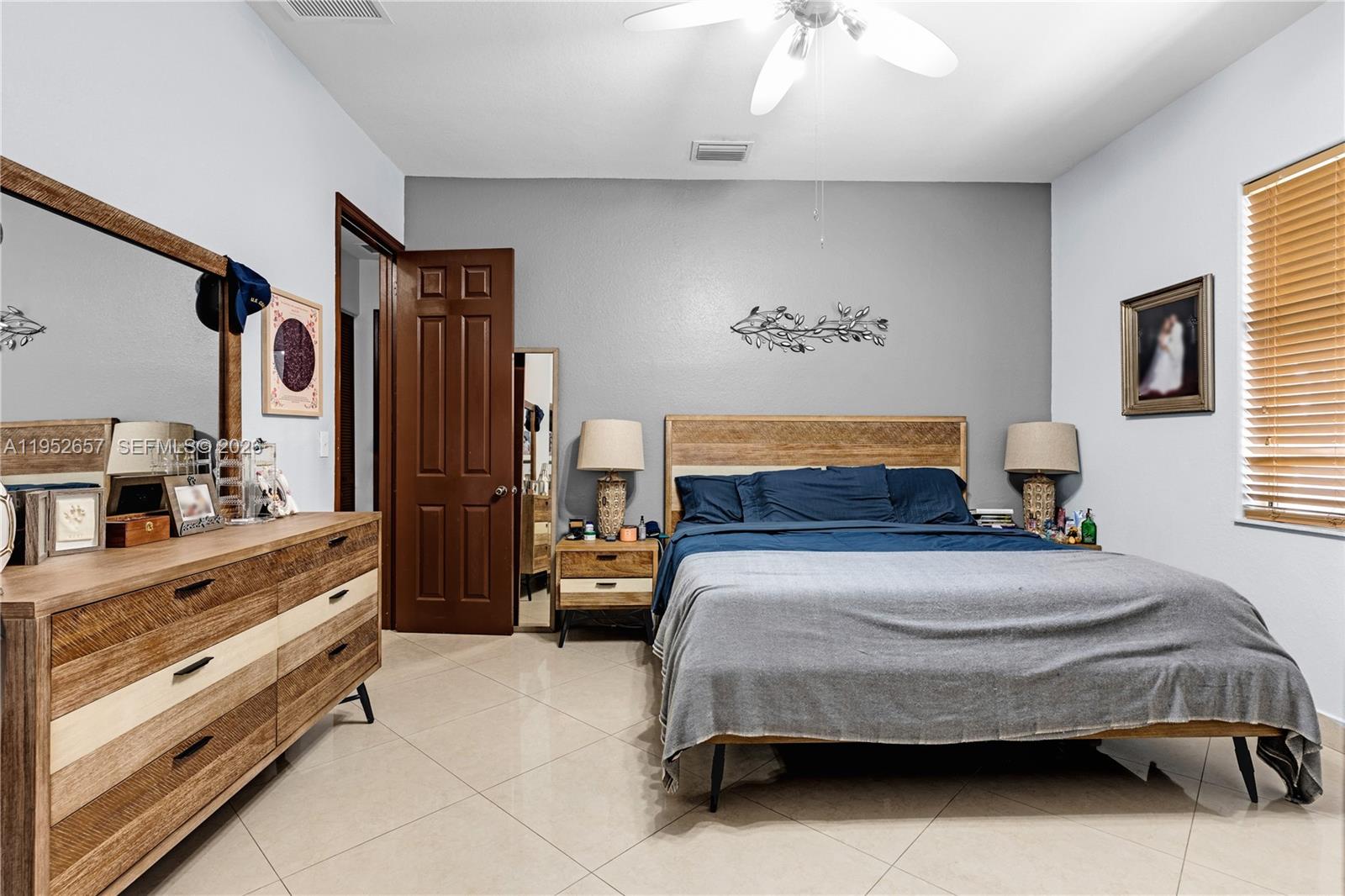 ESTATE MANSIONS - Residential