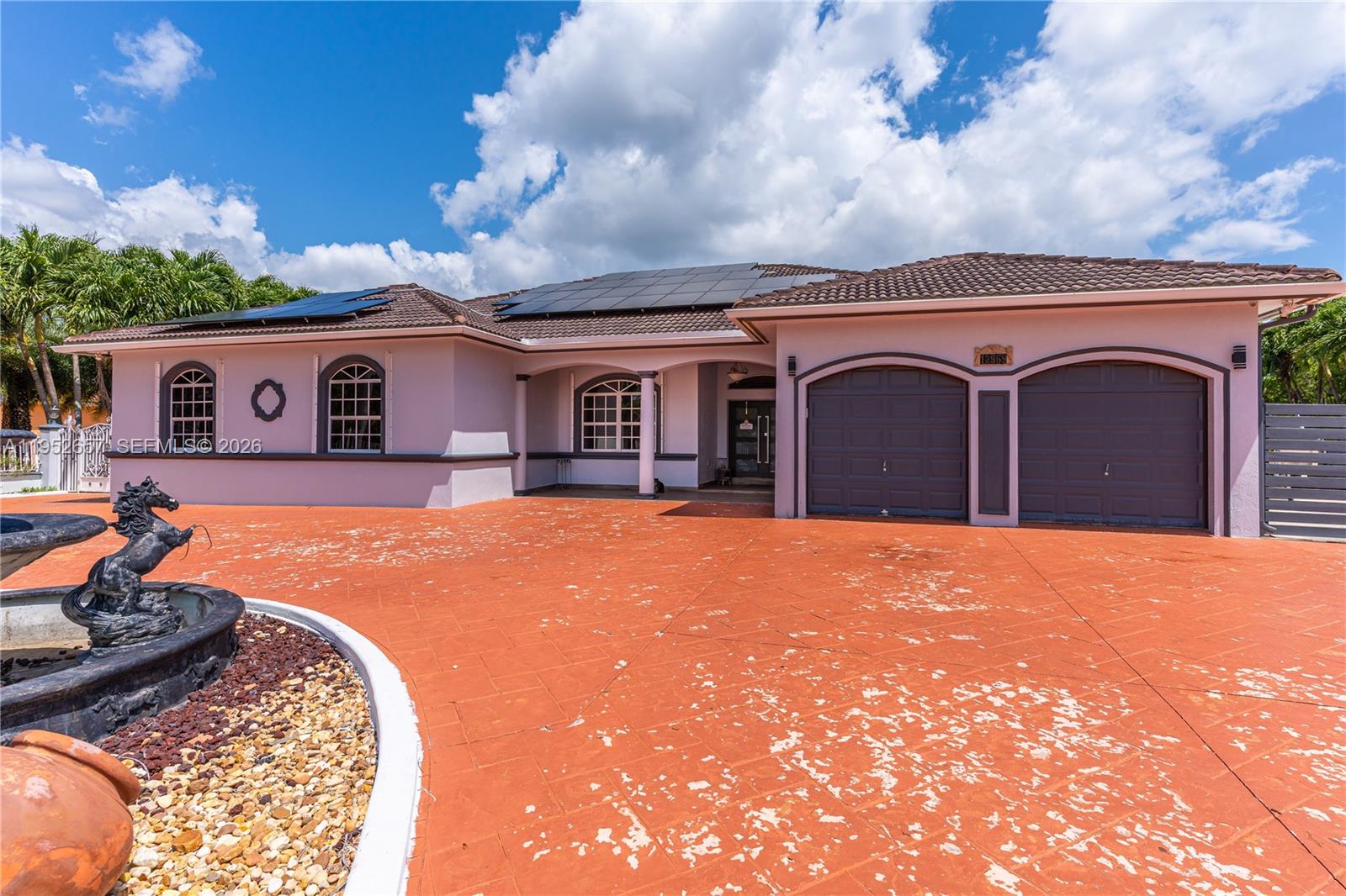 ESTATE MANSIONS - Residential