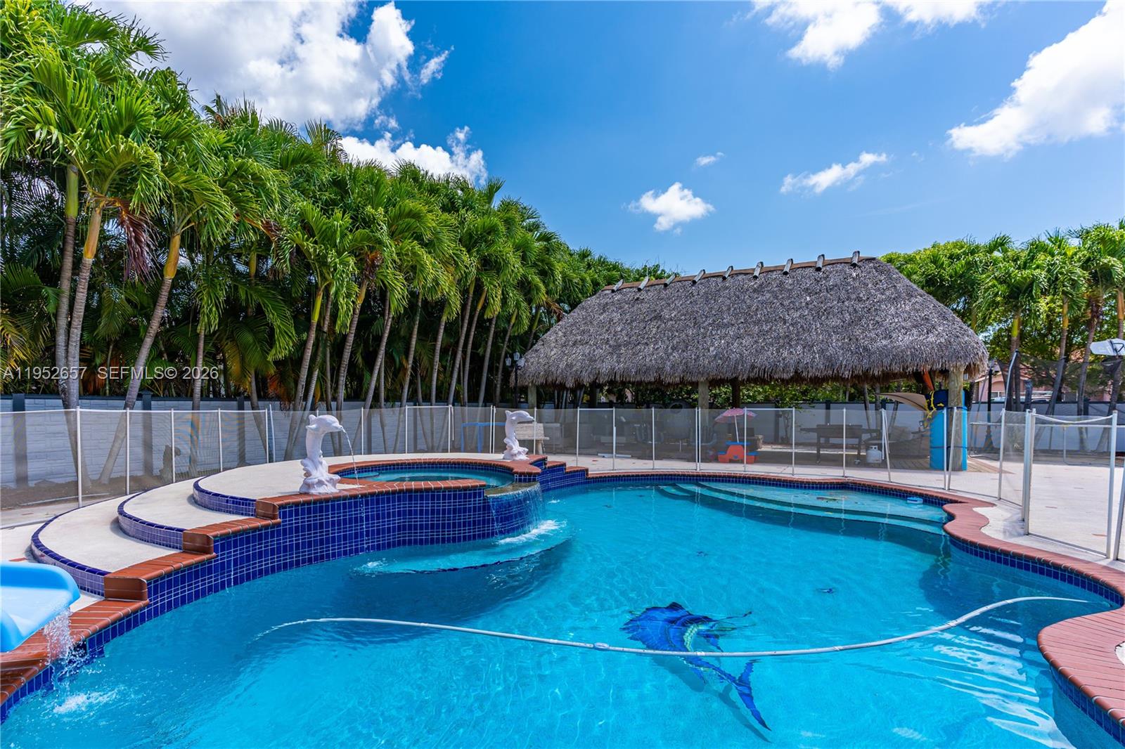 ESTATE MANSIONS - Residential