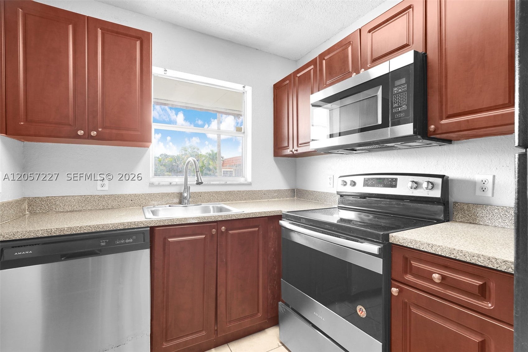 400 NW 65