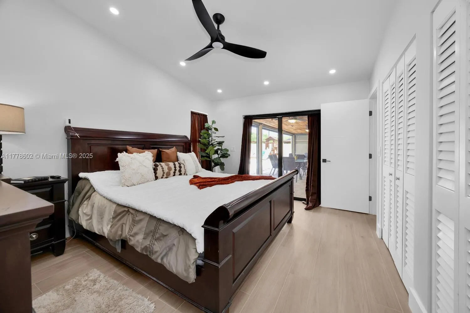 Miami, Florida 33187, United States, 3 Bedrooms Bedrooms, ,2 BathroomsBathrooms,Residential,Pending,106587