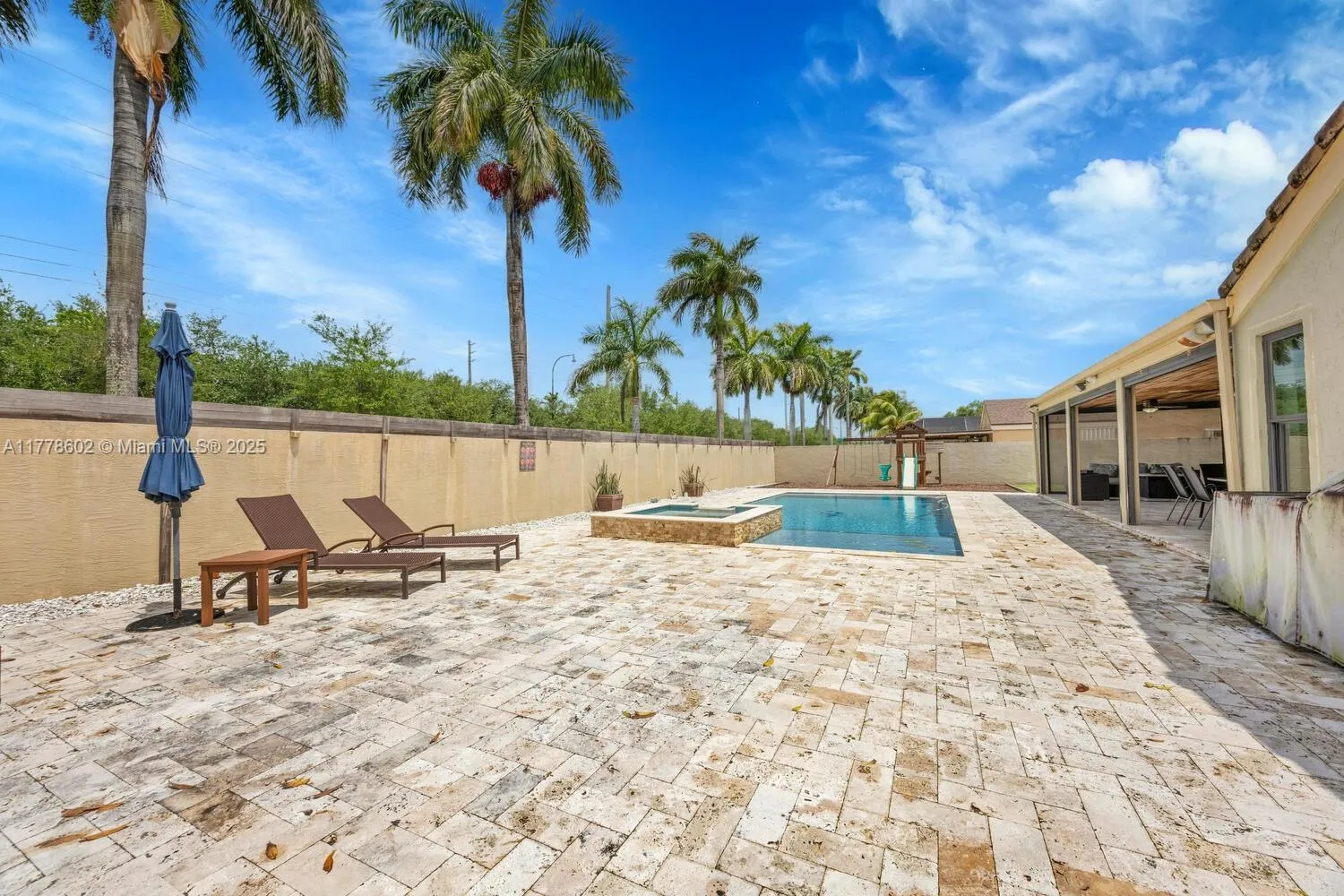 Miami, Florida 33187, United States, 3 Bedrooms Bedrooms, ,2 BathroomsBathrooms,Residential,Pending,106587