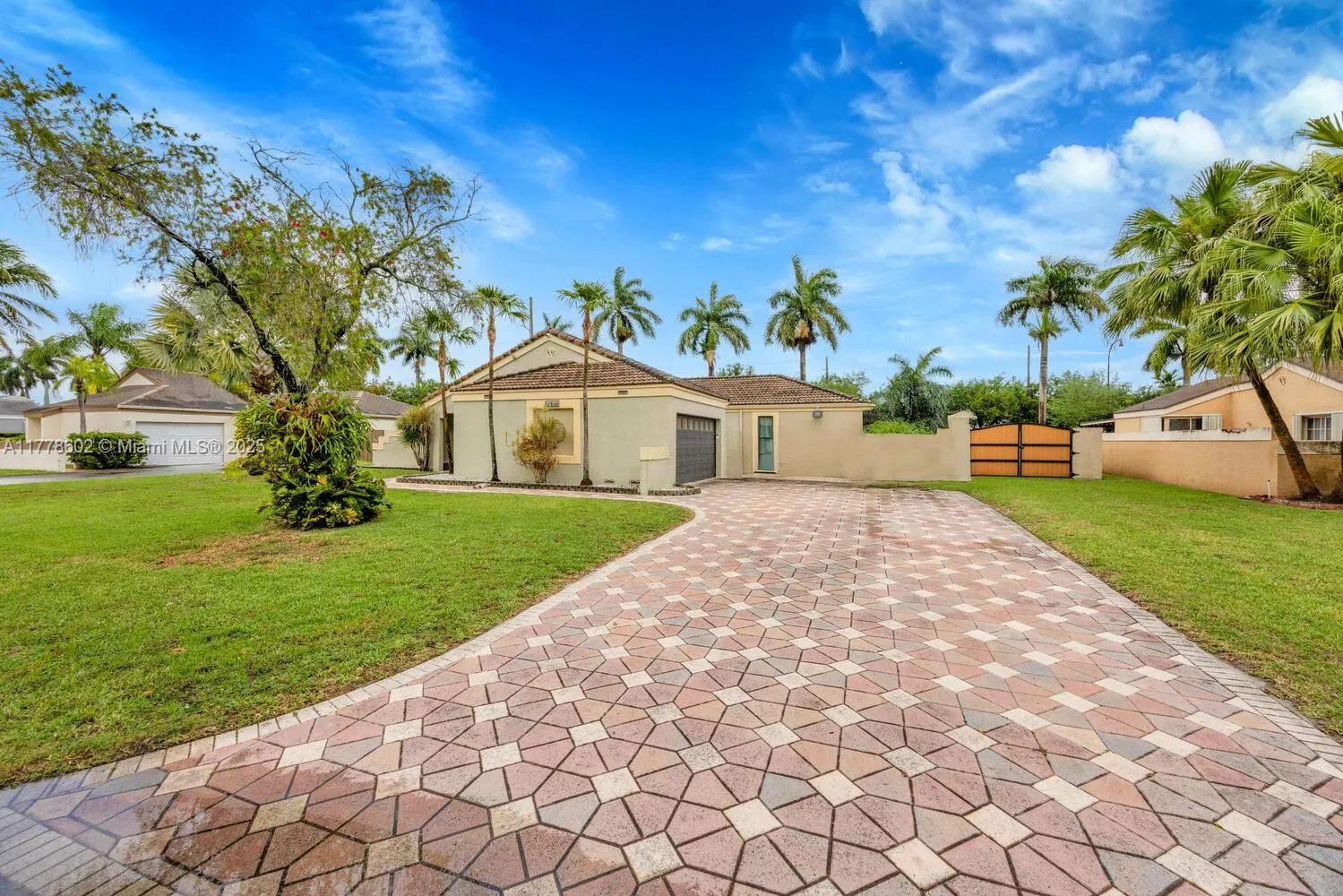 Miami, Florida 33187, United States, 3 Bedrooms Bedrooms, ,2 BathroomsBathrooms,Residential,Pending,106587