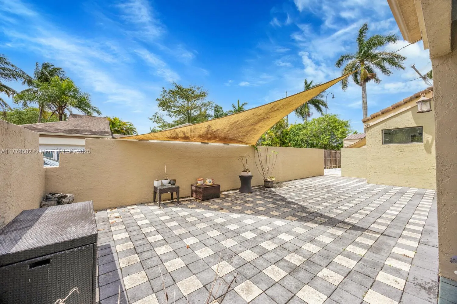 Miami, Florida 33187, United States, 3 Bedrooms Bedrooms, ,2 BathroomsBathrooms,Residential,Pending,106587