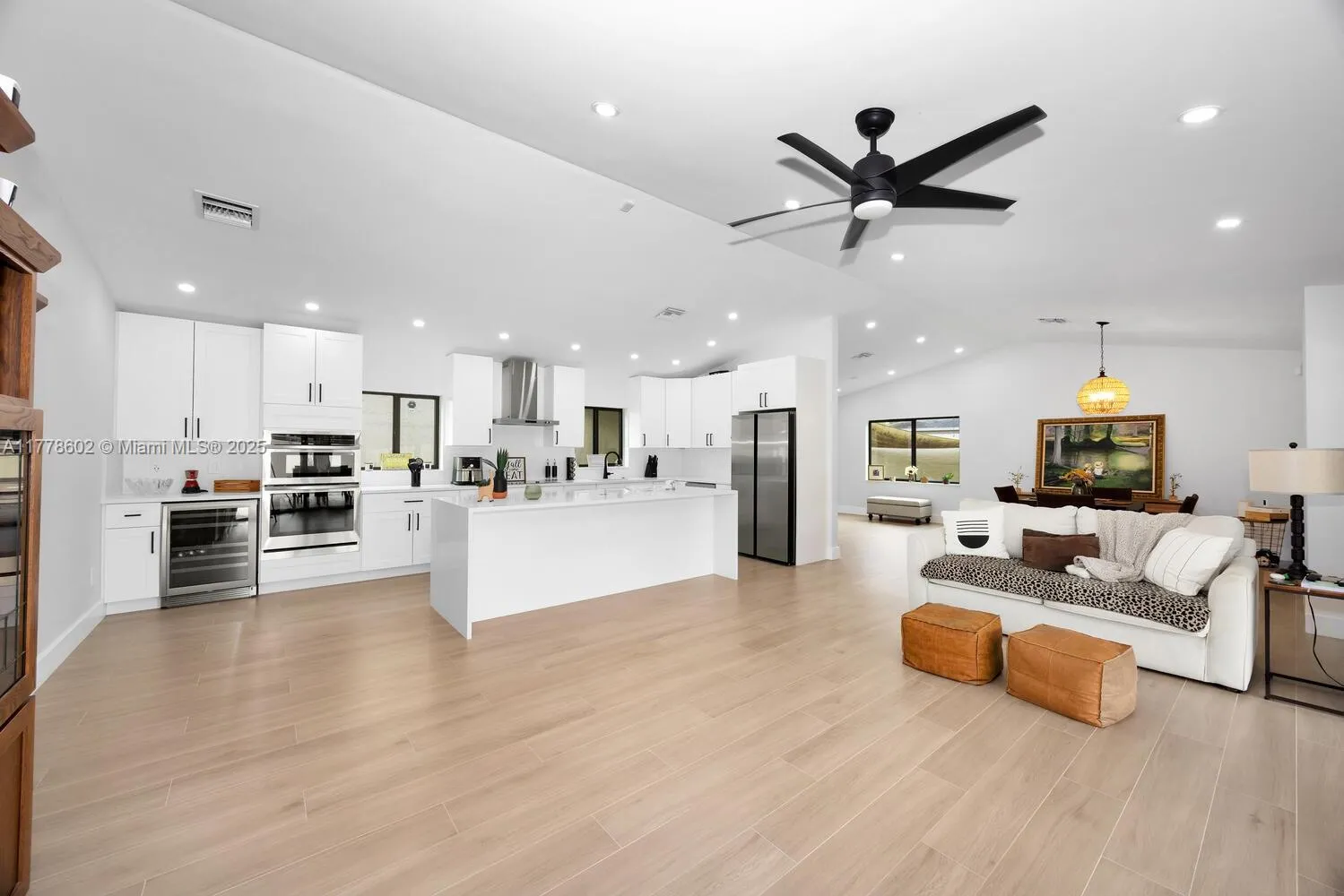 Miami, Florida 33187, United States, 3 Bedrooms Bedrooms, ,2 BathroomsBathrooms,Residential,Pending,106587