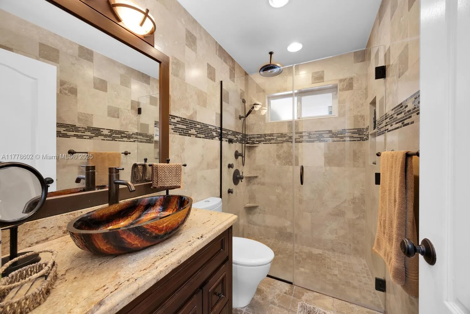 Miami, Florida 33187, United States, 3 Bedrooms Bedrooms, ,2 BathroomsBathrooms,Residential,Pending,106587