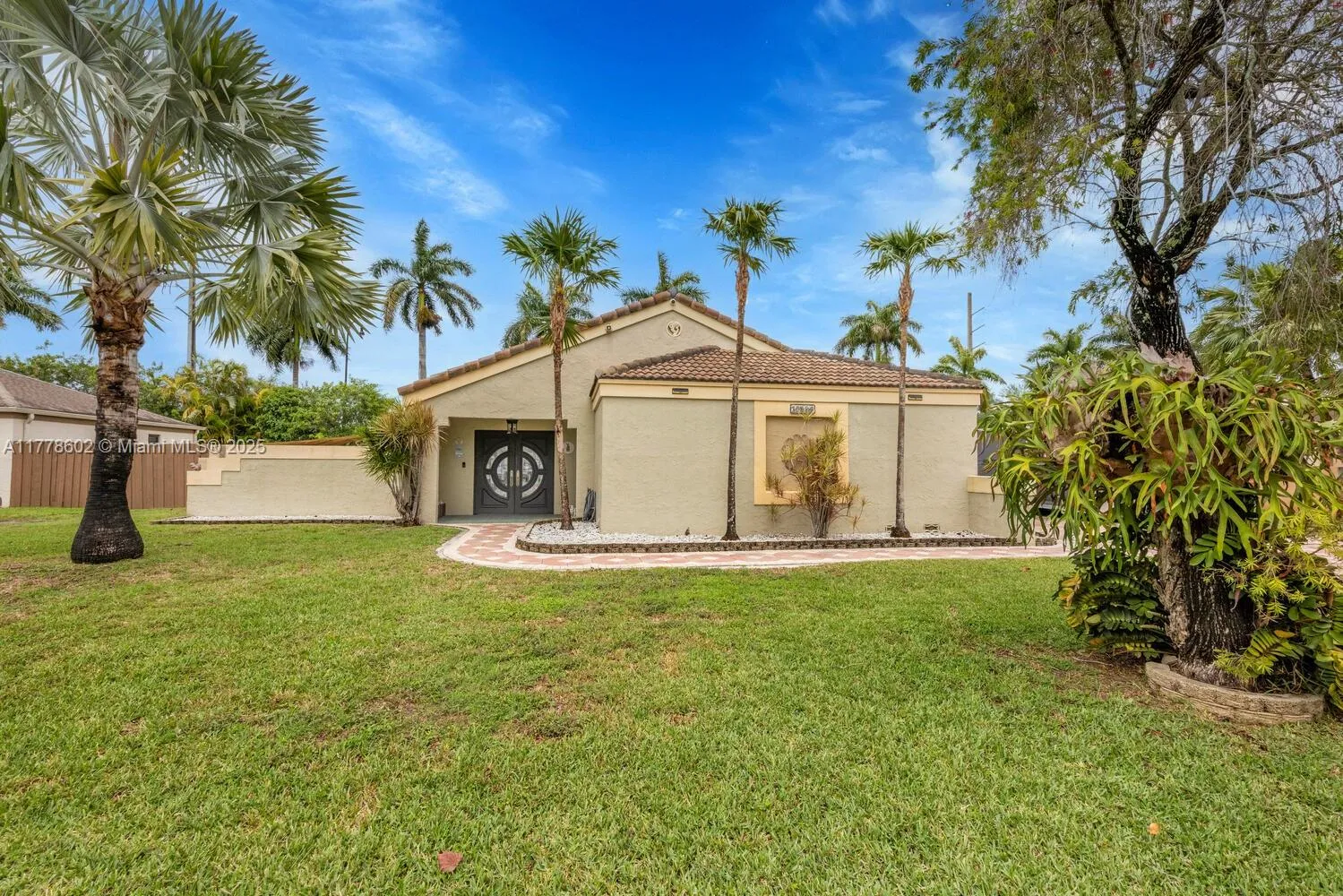 Miami, Florida 33187, United States, 3 Bedrooms Bedrooms, ,2 BathroomsBathrooms,Residential,Pending,106587