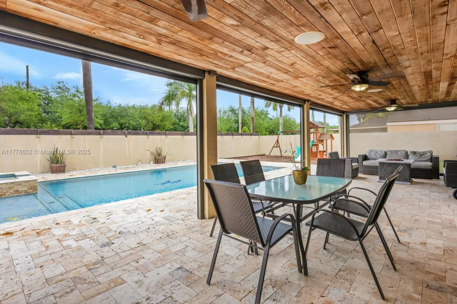 Miami, Florida 33187, United States, 3 Bedrooms Bedrooms, ,2 BathroomsBathrooms,Residential,Pending,106587