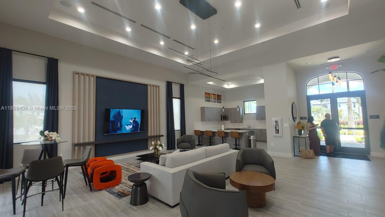 PINE VISTA BY LENNAR - Residential