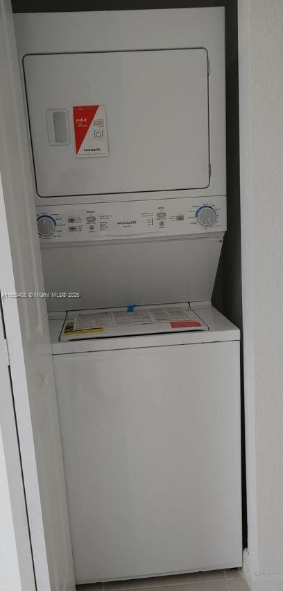 PINE VISTA BY LENNAR - Residential