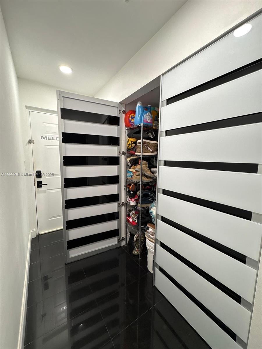 ENCLAVE AT DORAL CONDO NO - Residential Lease