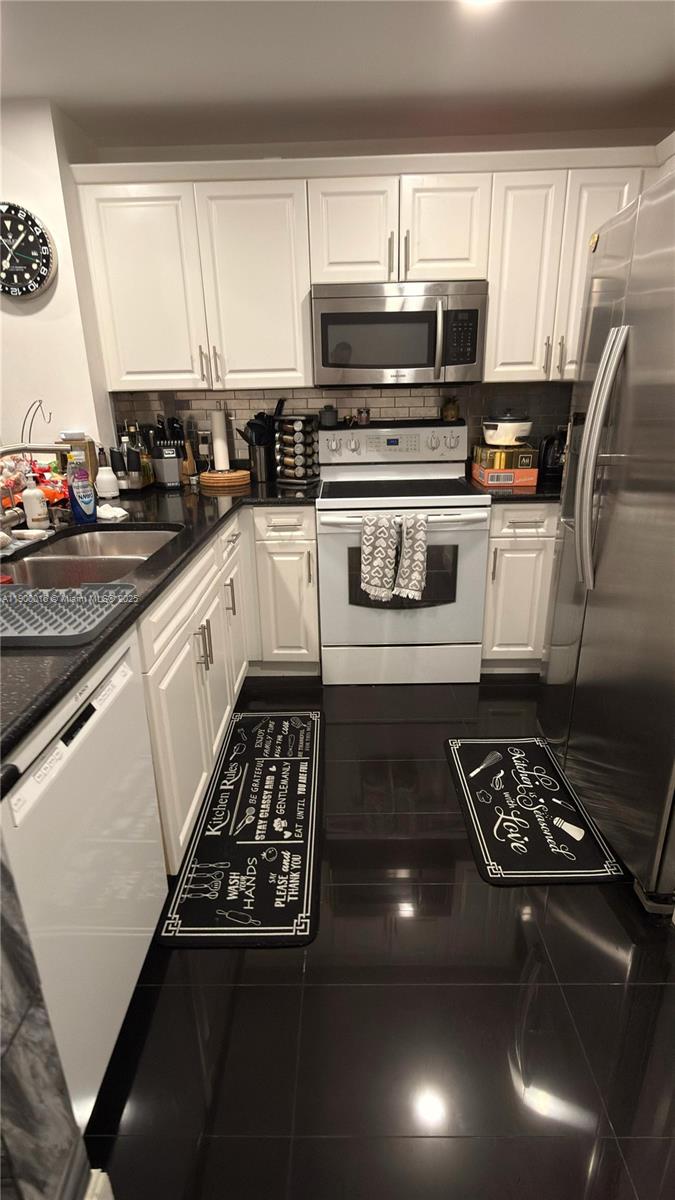 ENCLAVE AT DORAL CONDO NO - Residential Lease