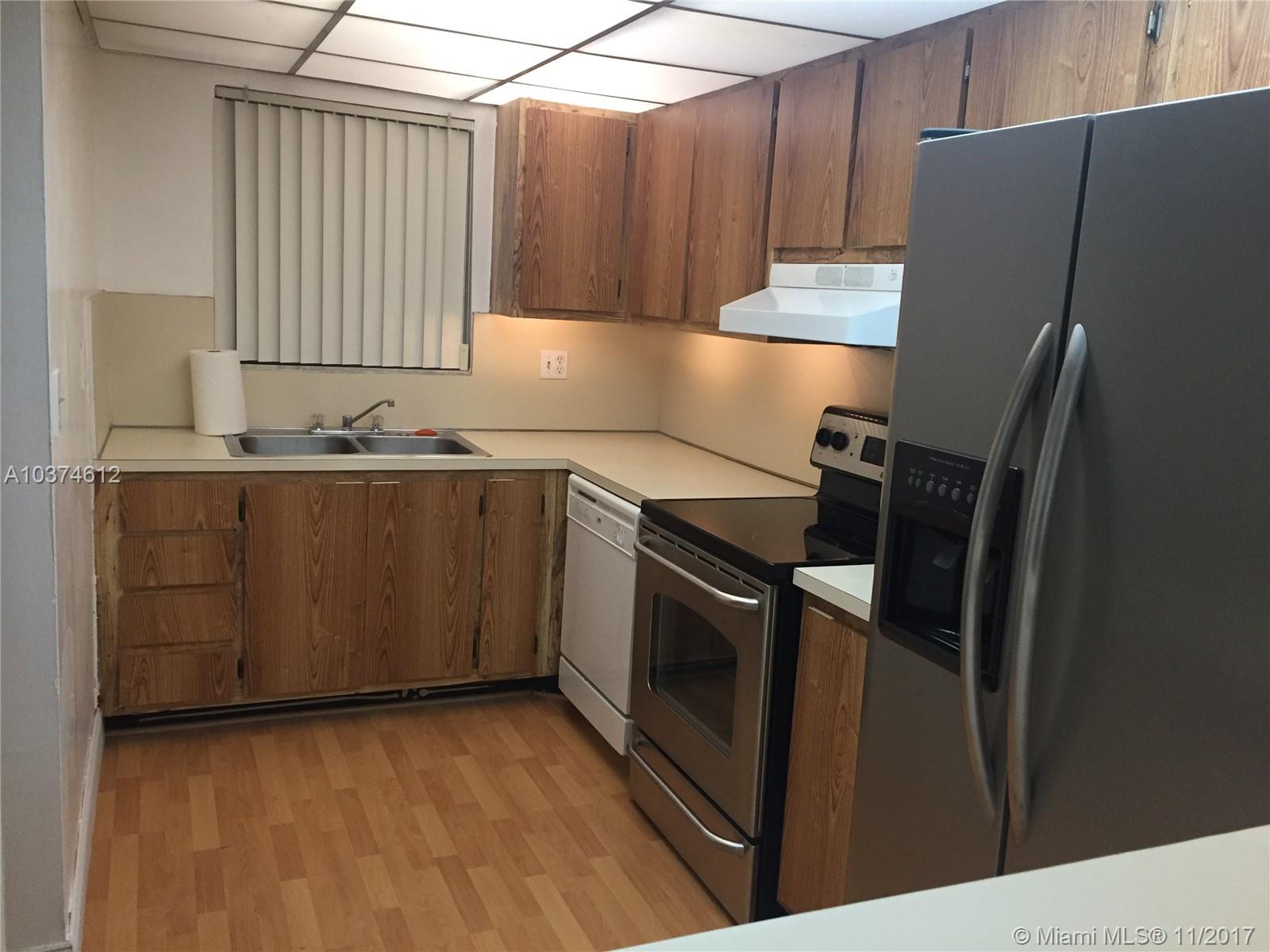 THE BEACH CLUB FONTAINEBL - Residential Lease