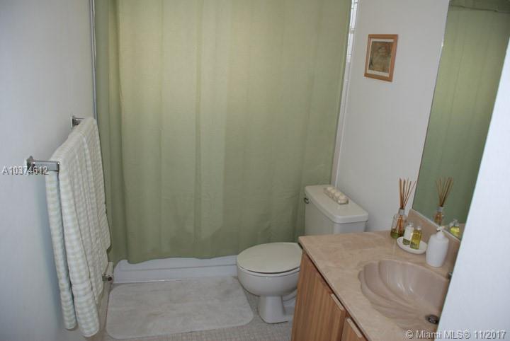 THE BEACH CLUB FONTAINEBL - Residential Lease