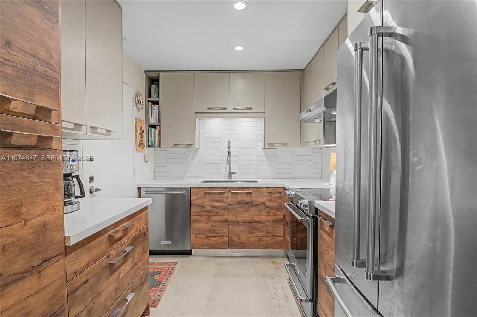 GABLES PLAZA CONDO - Residential