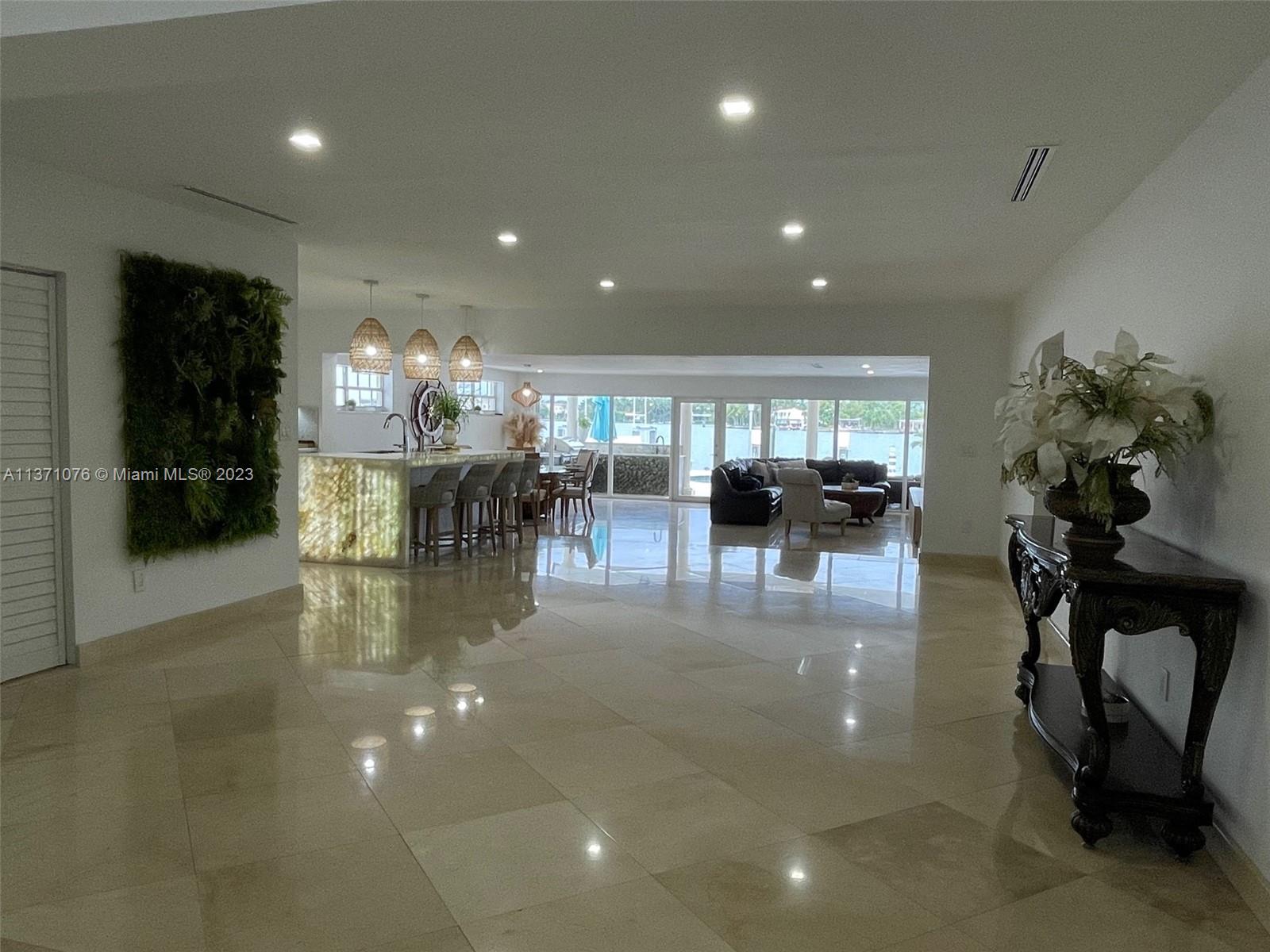 BISCAYNE BEACH-2ND ADDN - Residential