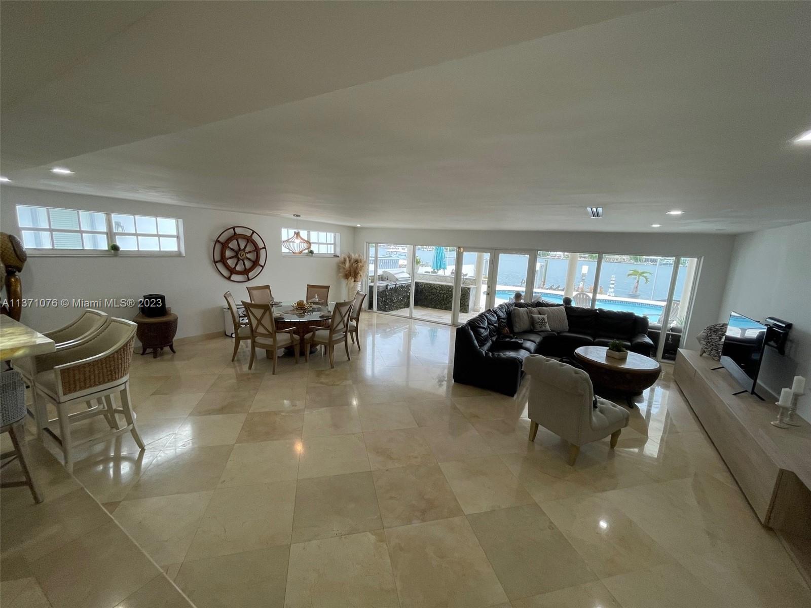 BISCAYNE BEACH-2ND ADDN - Residential