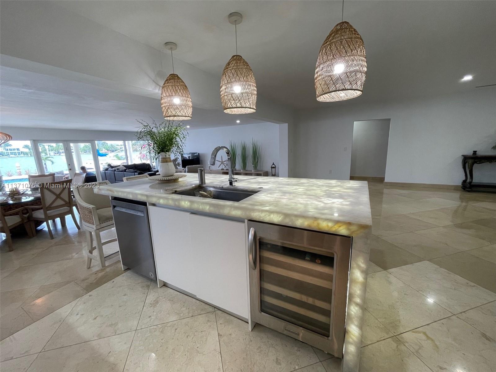 BISCAYNE BEACH-2ND ADDN - Residential