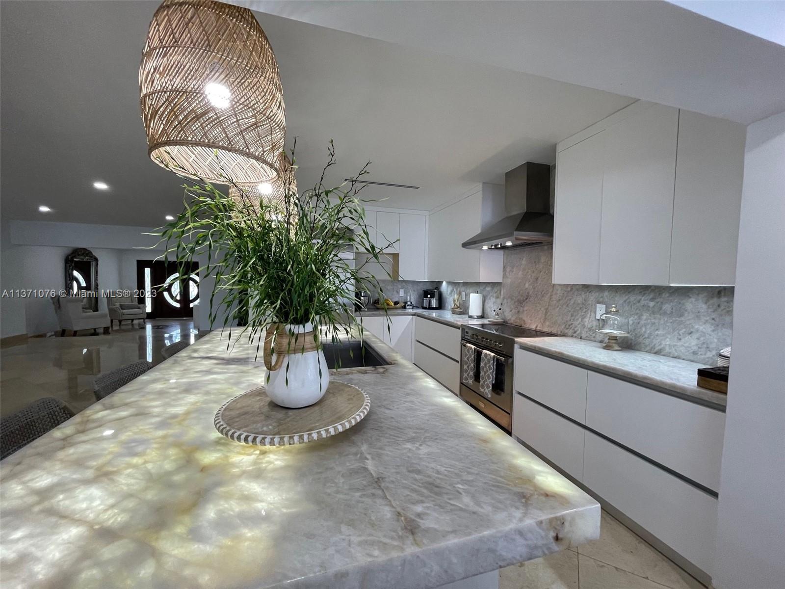 BISCAYNE BEACH-2ND ADDN - Residential