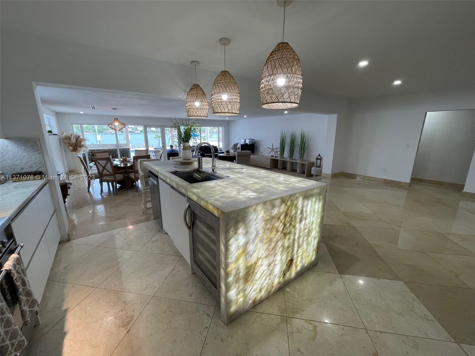 BISCAYNE BEACH-2ND ADDN - Residential