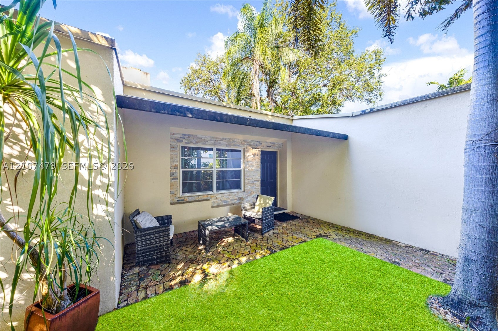 917 NE 16th Ter, Fort Lauderdale FL 33304