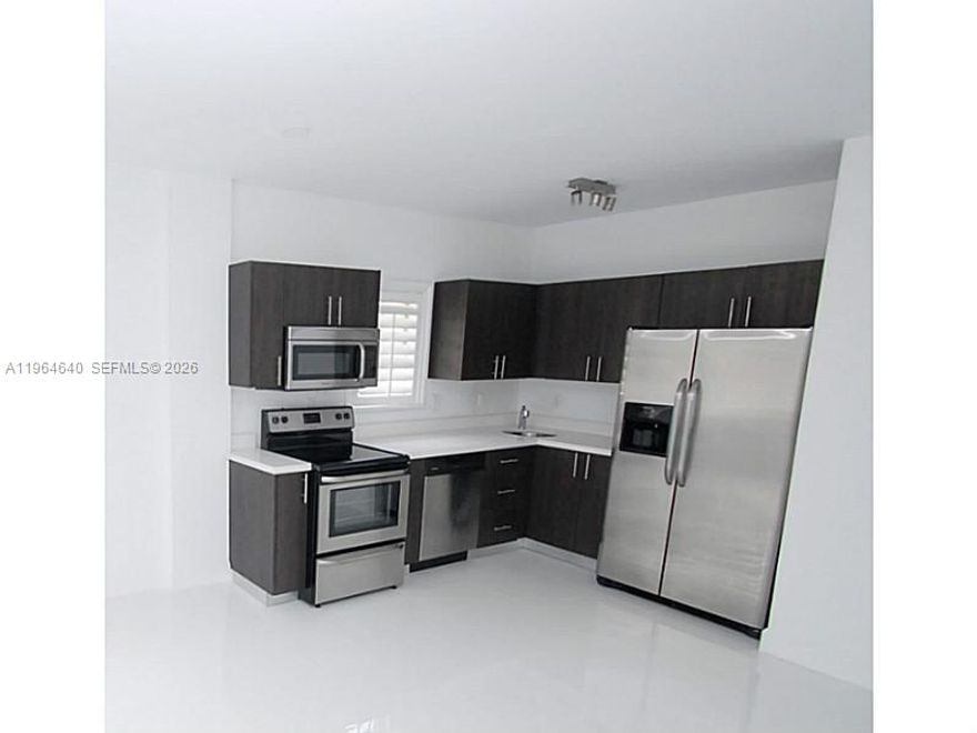 Beautifully remodeled 2BR/1BA apartment featuring modern finishes throughout. Offered unfurnished, this unit includes stainless steel appliances, central A/C, and in-unit washer and dryer. Located in a charming and quiet building in the heart of South Beach, just a few blocks from the ocean and Lincoln Road’s premier dining, shopping, and entertainment.